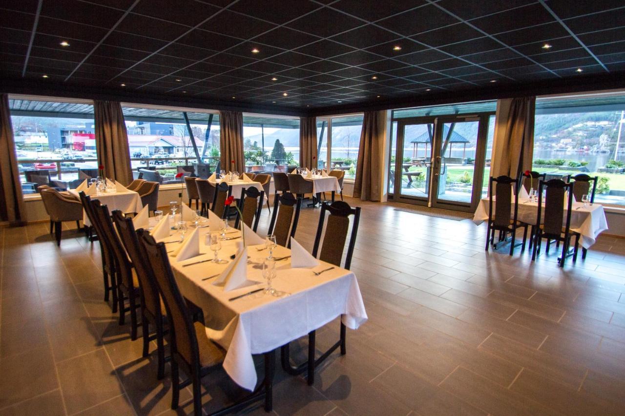 Bremanger Fjord Hotell Svelgen Luaran gambar