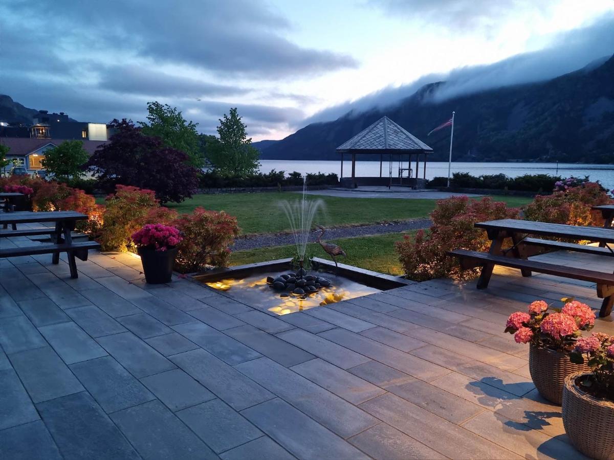 Bremanger Fjord Hotell Svelgen Luaran gambar